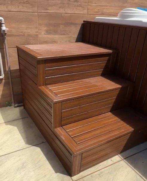 Deck alumínio escada detalhe efeito madeira