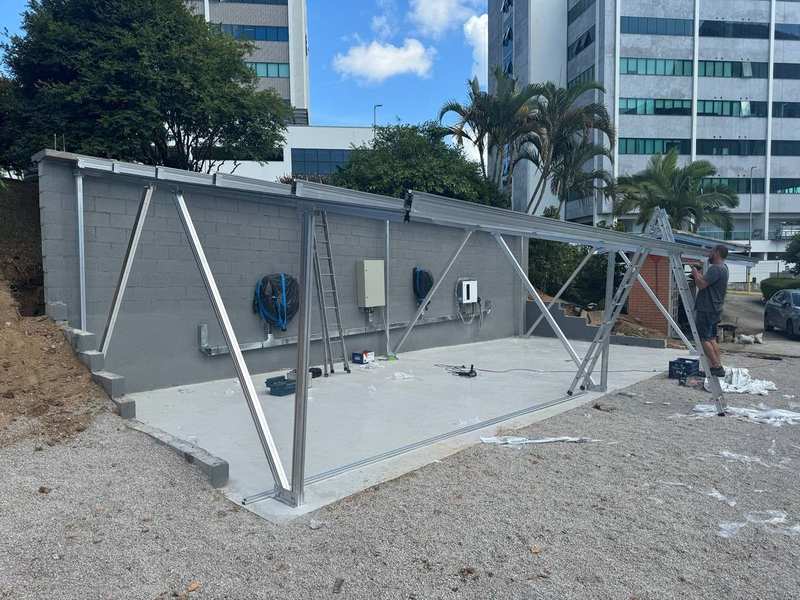 Carport solar estrutura lateral alumínio