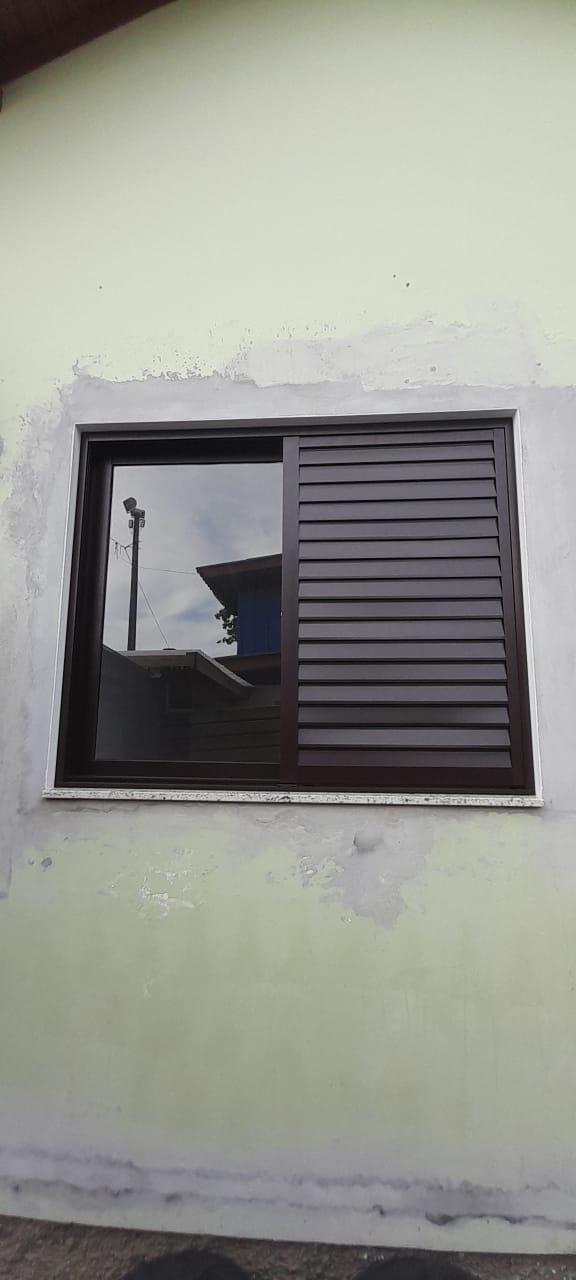Venezianas Alusupra